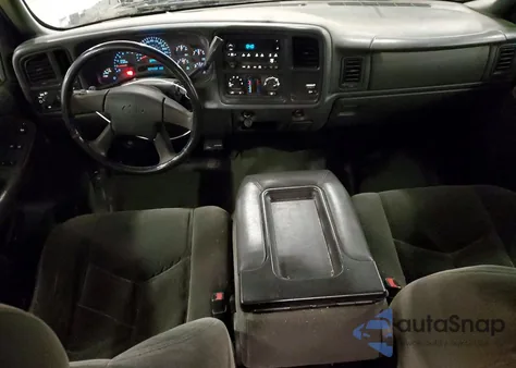 2004 Chevrolet Silverado K2500 Heavy Duty z USA, uszkodzony, nr VIN 1GCHK29U84E281178